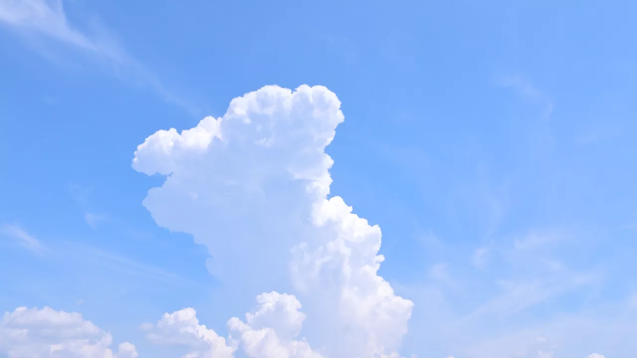 夏の空と入道雲